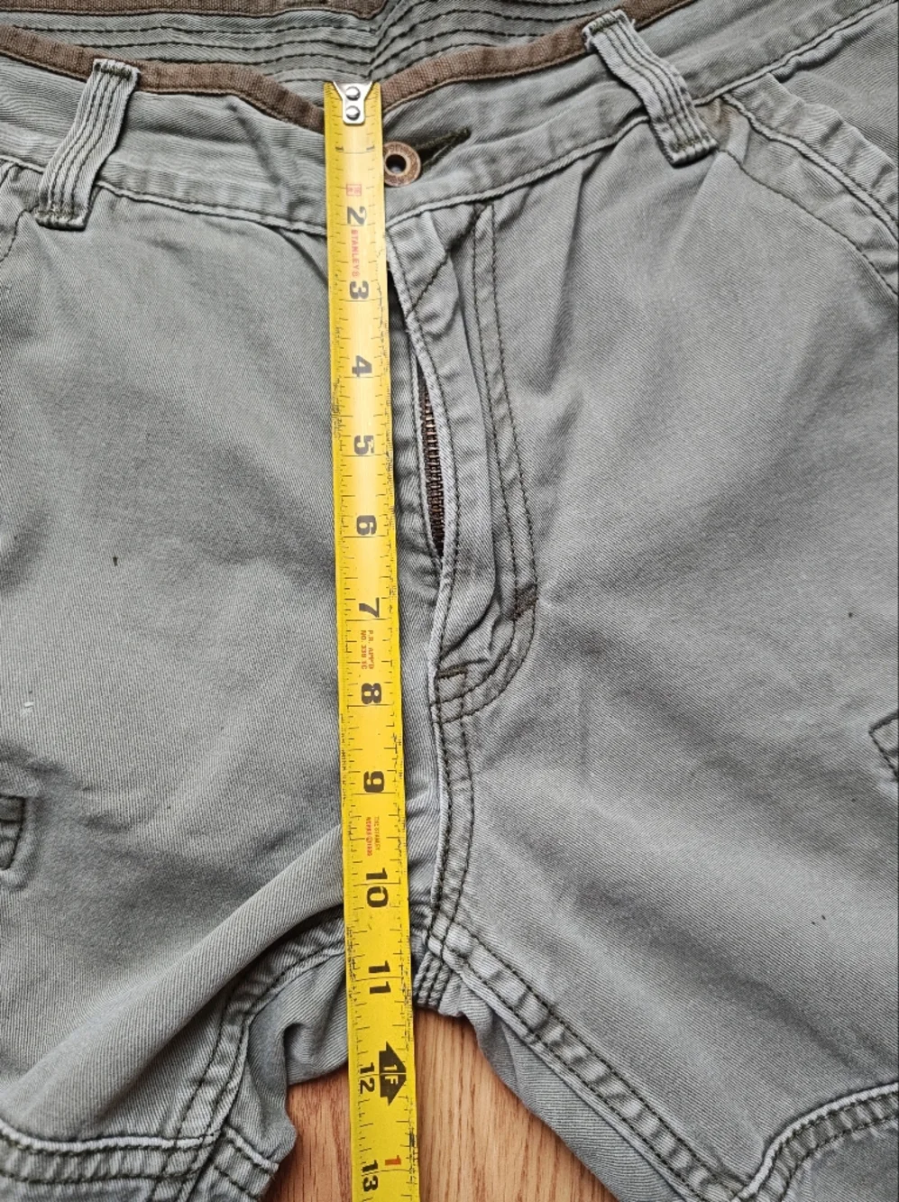 Levi’s Men’s Cargo Shorts Size 32 Sage Olive Green Heavy Duty Canvas Utility